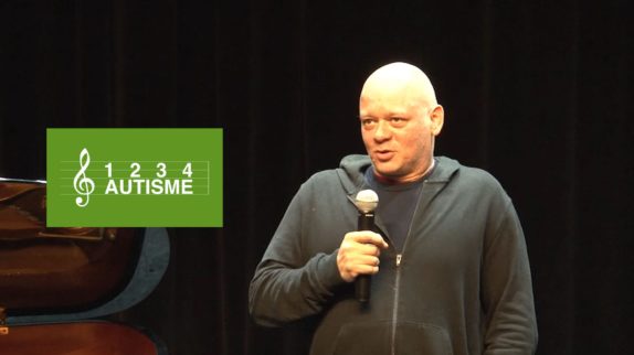 1 2 3 4 AUTISME, thérapie éducative par la musique : vidéo