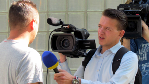 Savoir gérer la relation avec le journaliste dès le premier contact : photo d'un interview